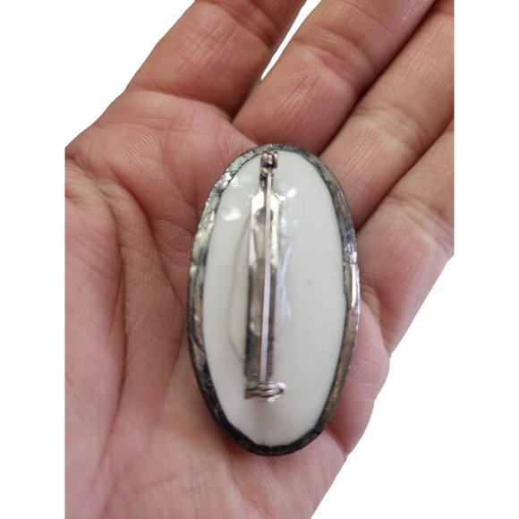 Vintage Curved Bezel Set Porcelain Flower Brooch (A3861) - Picture 3 of 4